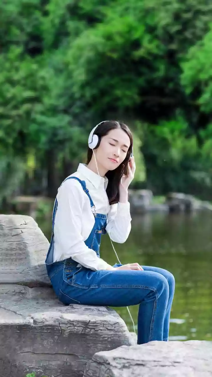 Why Old Music Feels New Again To Young Listeners