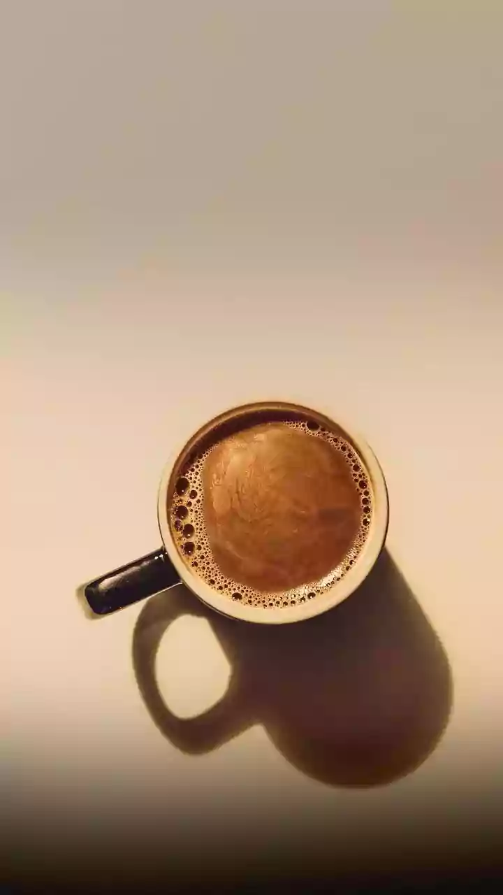 Como o café muda bactérias intestinais e afeta seu humor, segundo estudo inédito