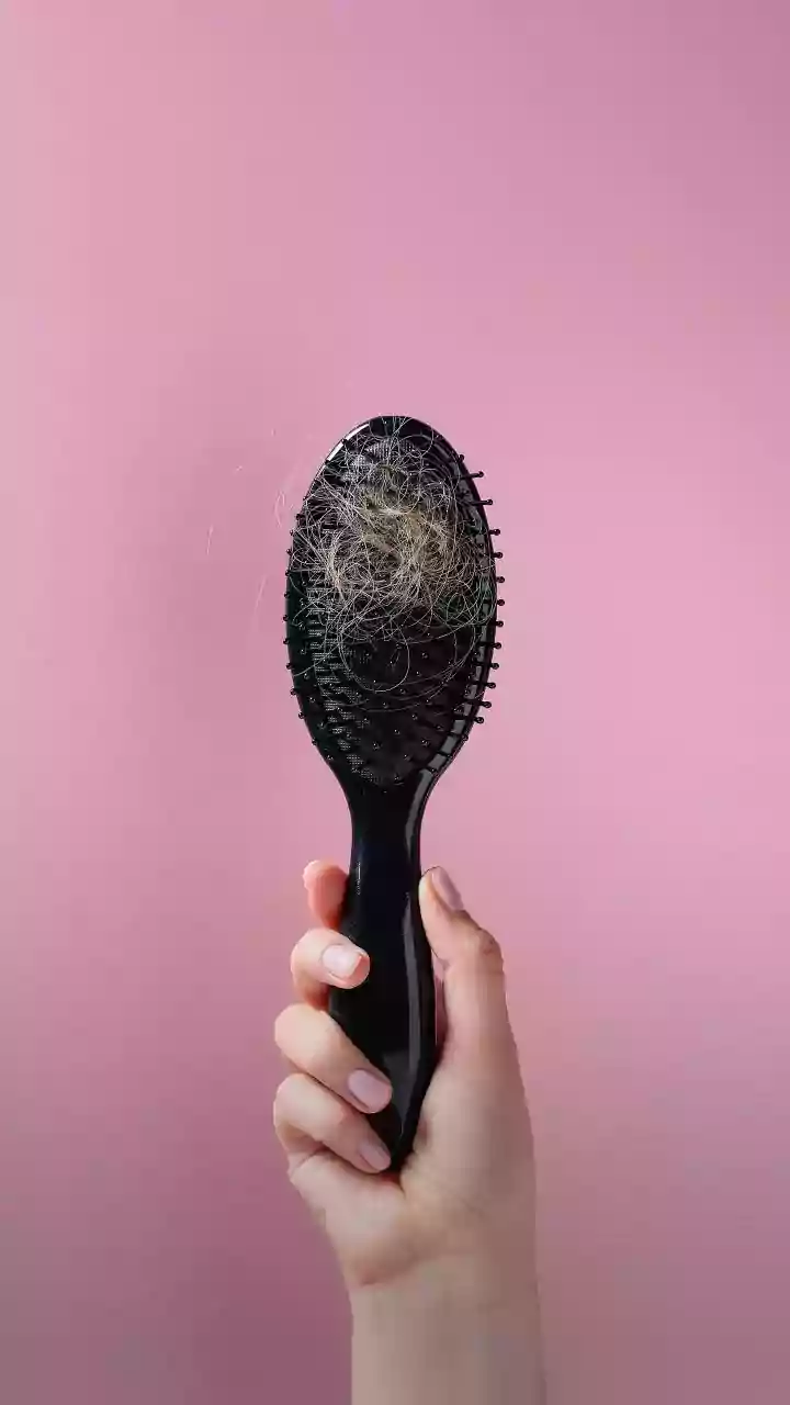 Queda de cabelo no inverno: entenda por que infecções respiratórias fazem os fios caírem