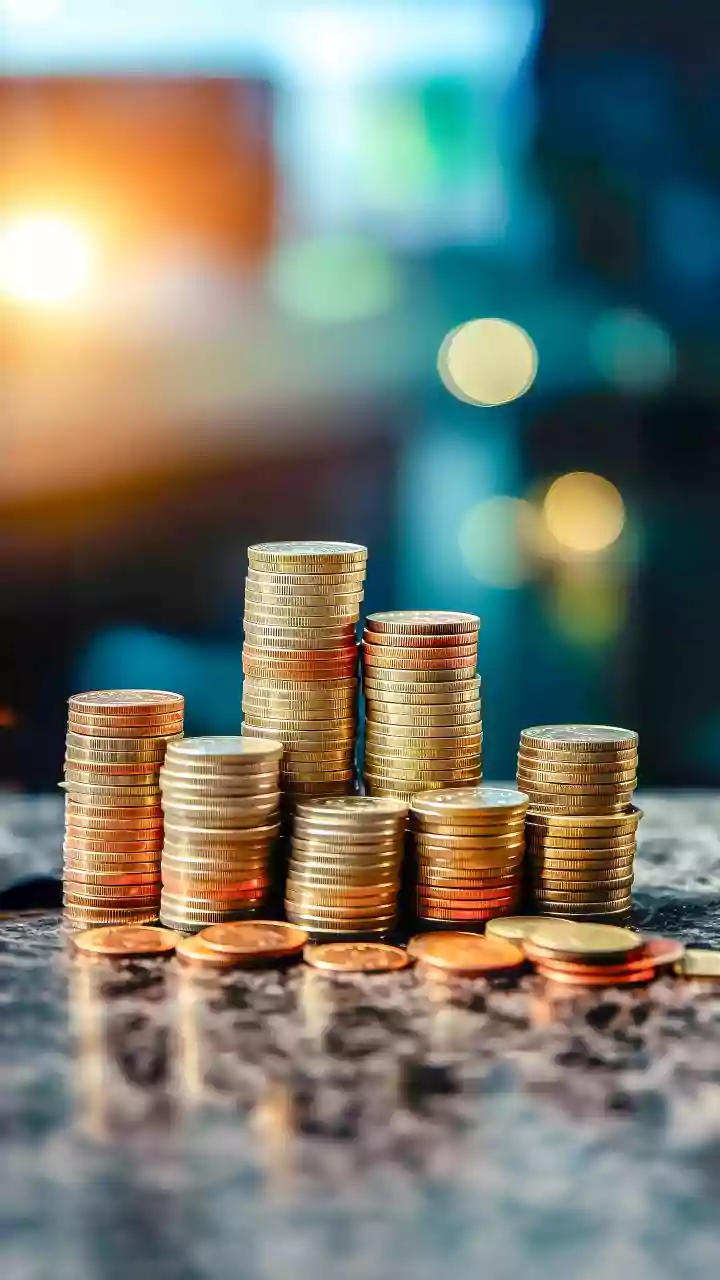 Gold futures hit record Rs 1.58 lakh/10g; breach USD 4,800 per ounce in global market