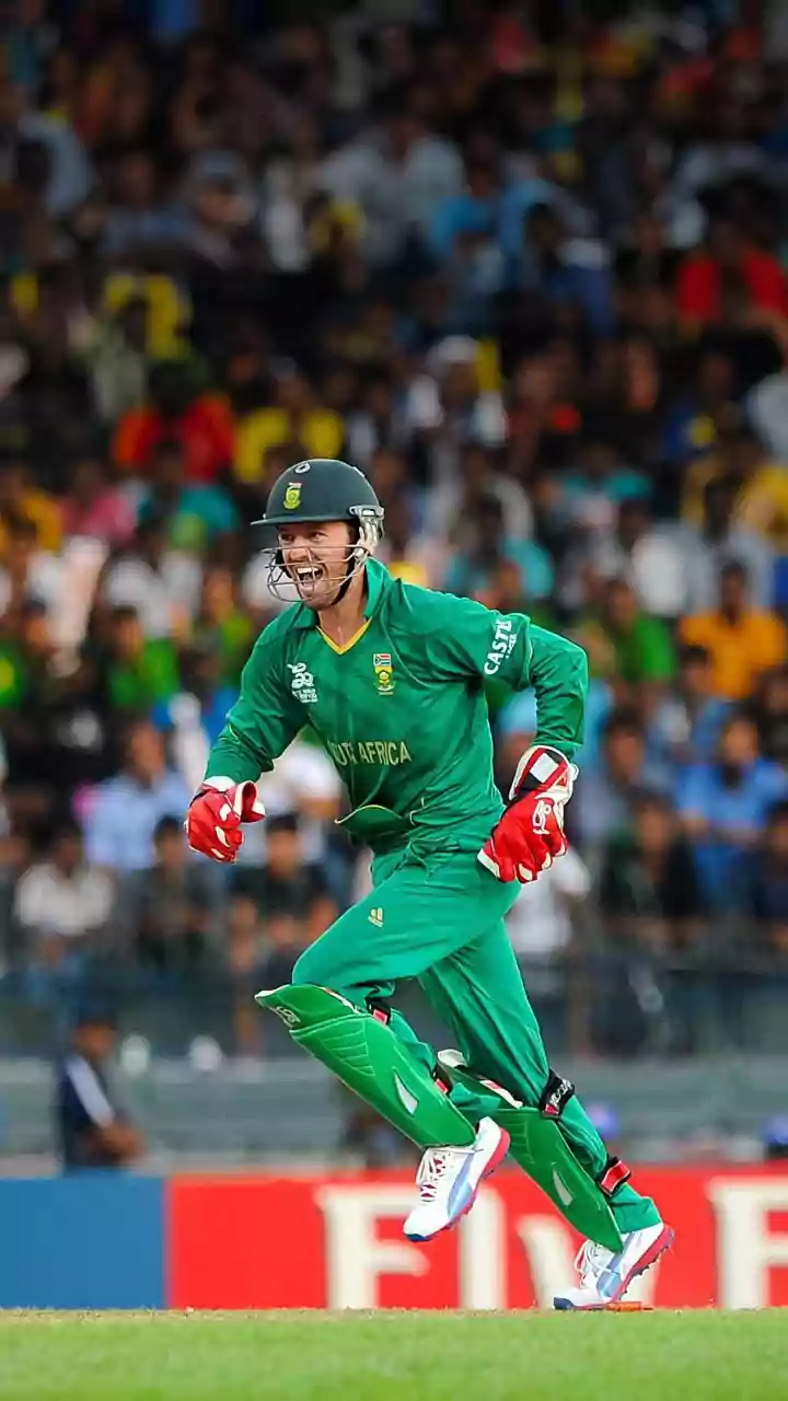5 cricketers who announced shock retirements