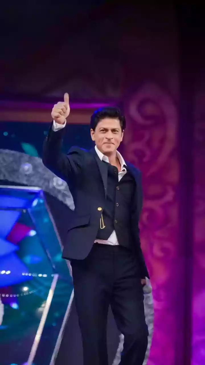 SRK shines in black at Joy Awards 2026, recalls film shooting in Riyadh