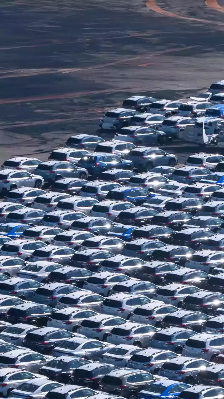 Sri Lankan car importers request government to waive 3 pc penalty on imported vehicles