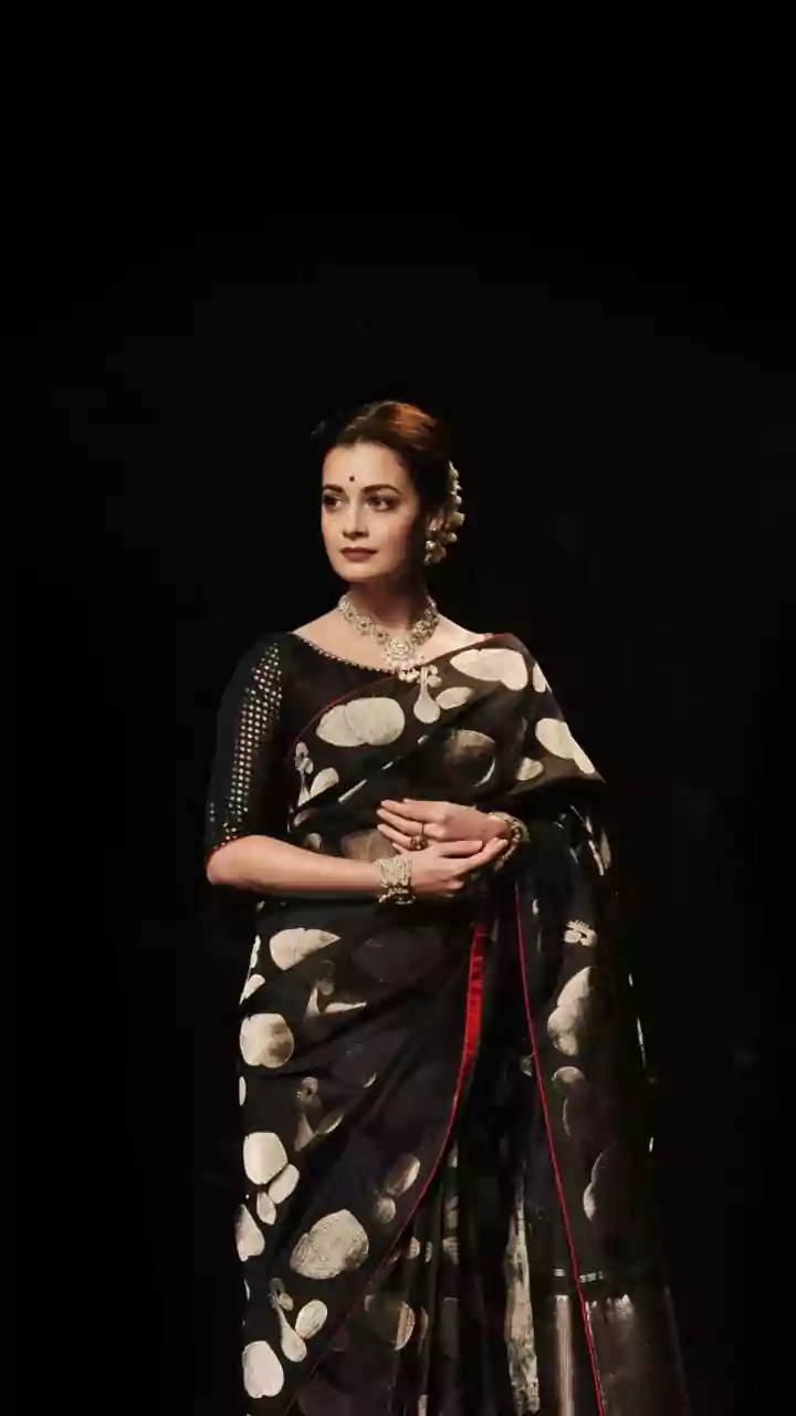 India Couture Week Shows Tradition Need Not Mean Heavy Dressing