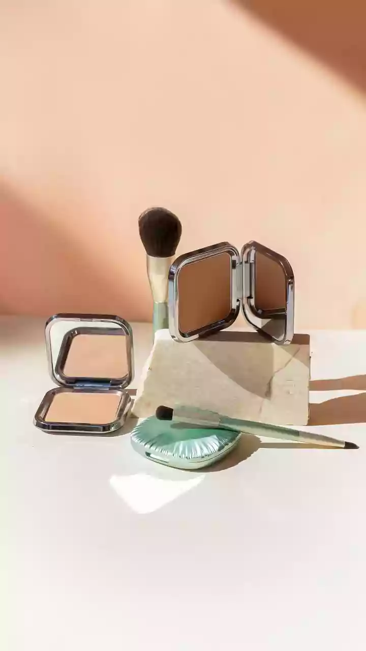 70s Beauty: Effortless Chic Makeup Guide