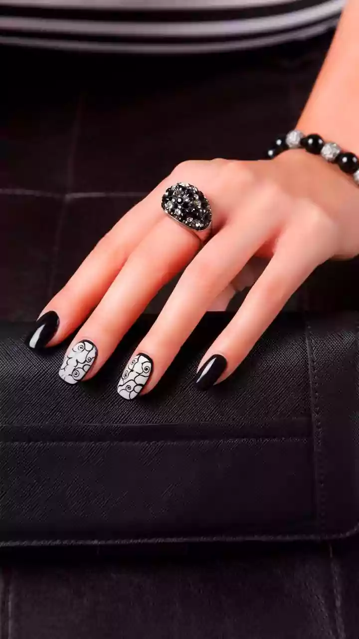 2026's Nail Forecast: 9 Dark Colors for Luxe Nails