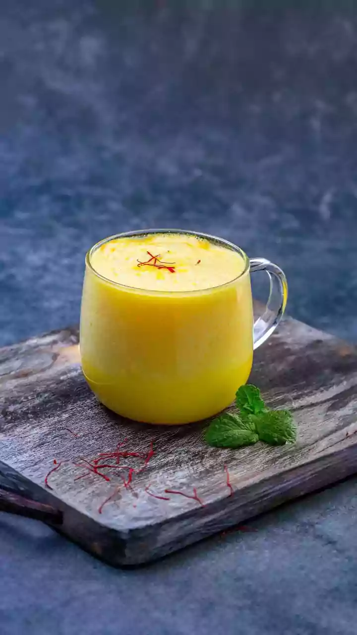 Sip this almond saffron milk during the monsoon