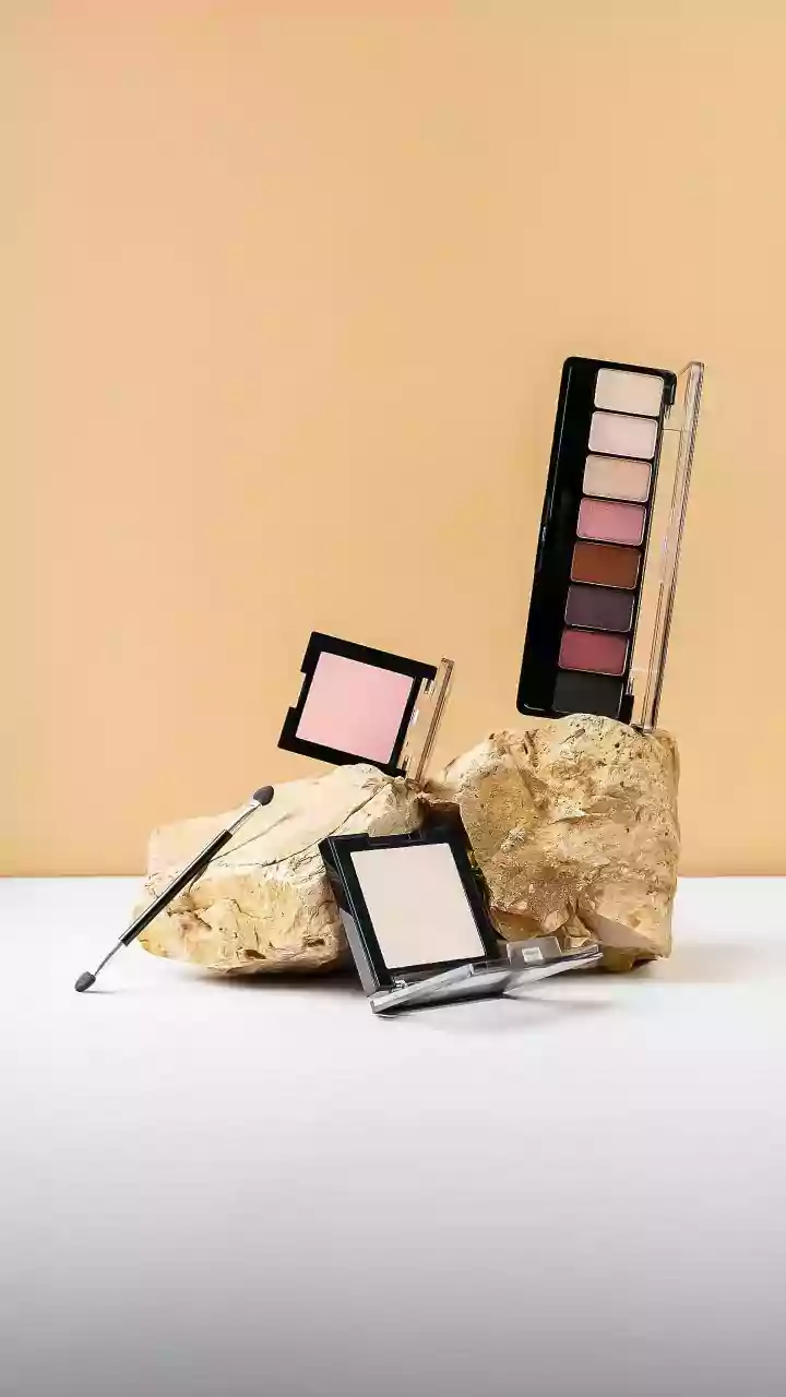 Unlock Stunning Eyes: Beginner-Friendly Makeup Secrets Revealed!