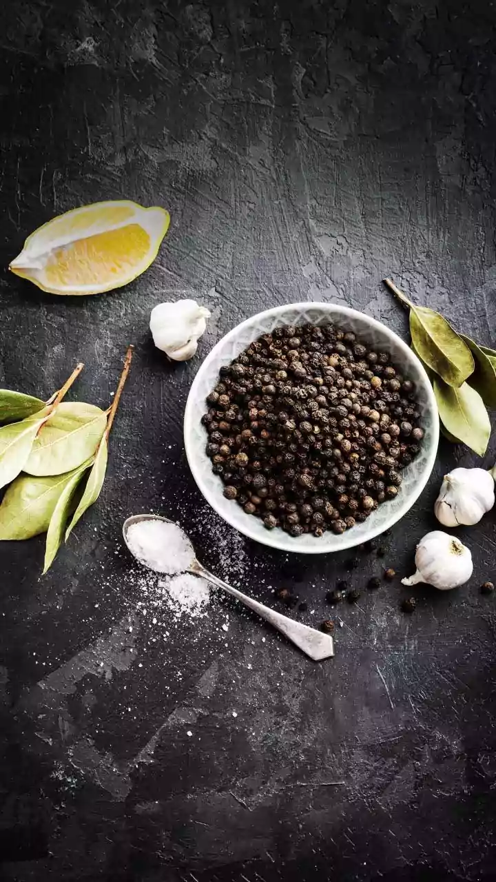 Small Gatherings Work Better When Recipes Share Ingredients, Not Equipment