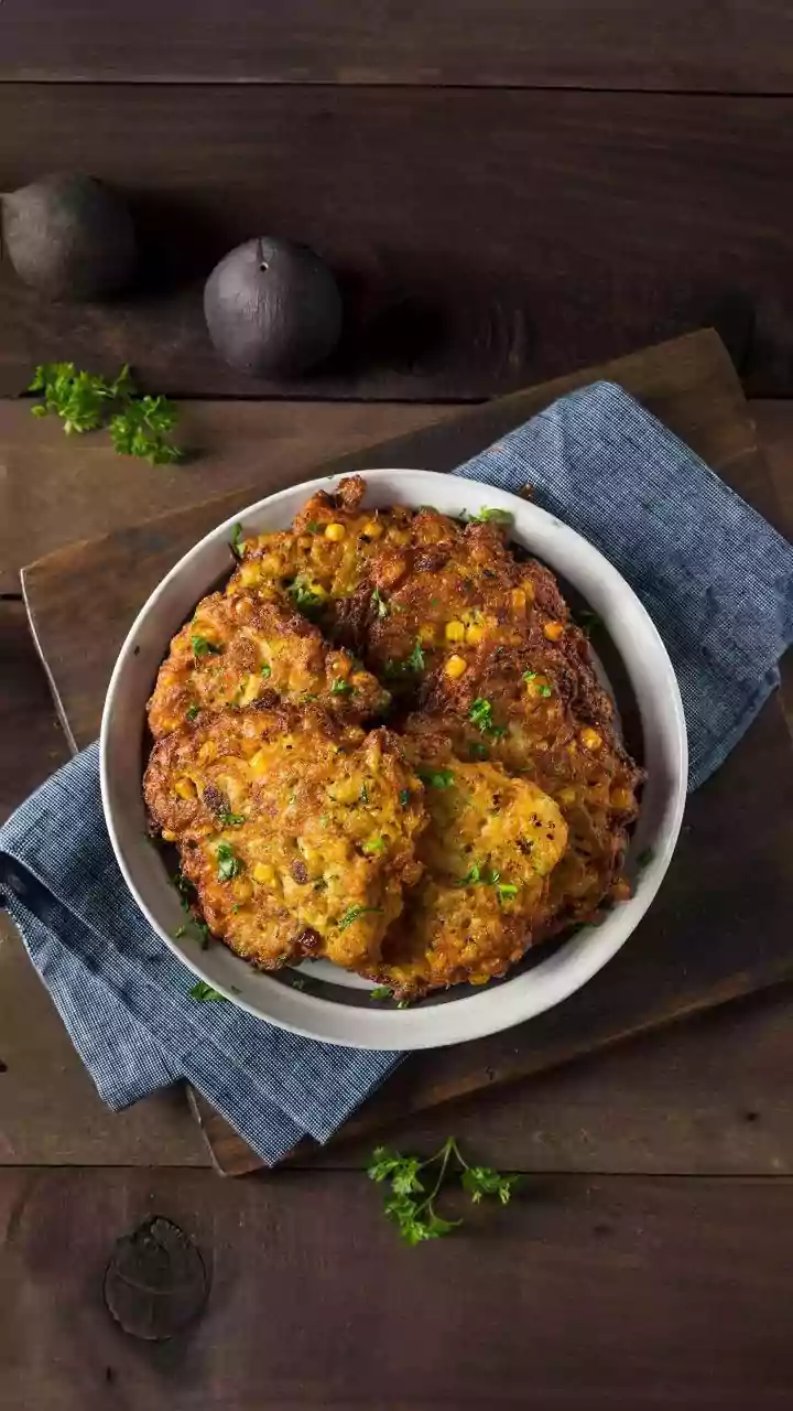Craving A Rainy-Day Snack? Try This Crispy Corn Pakoda Recipe
