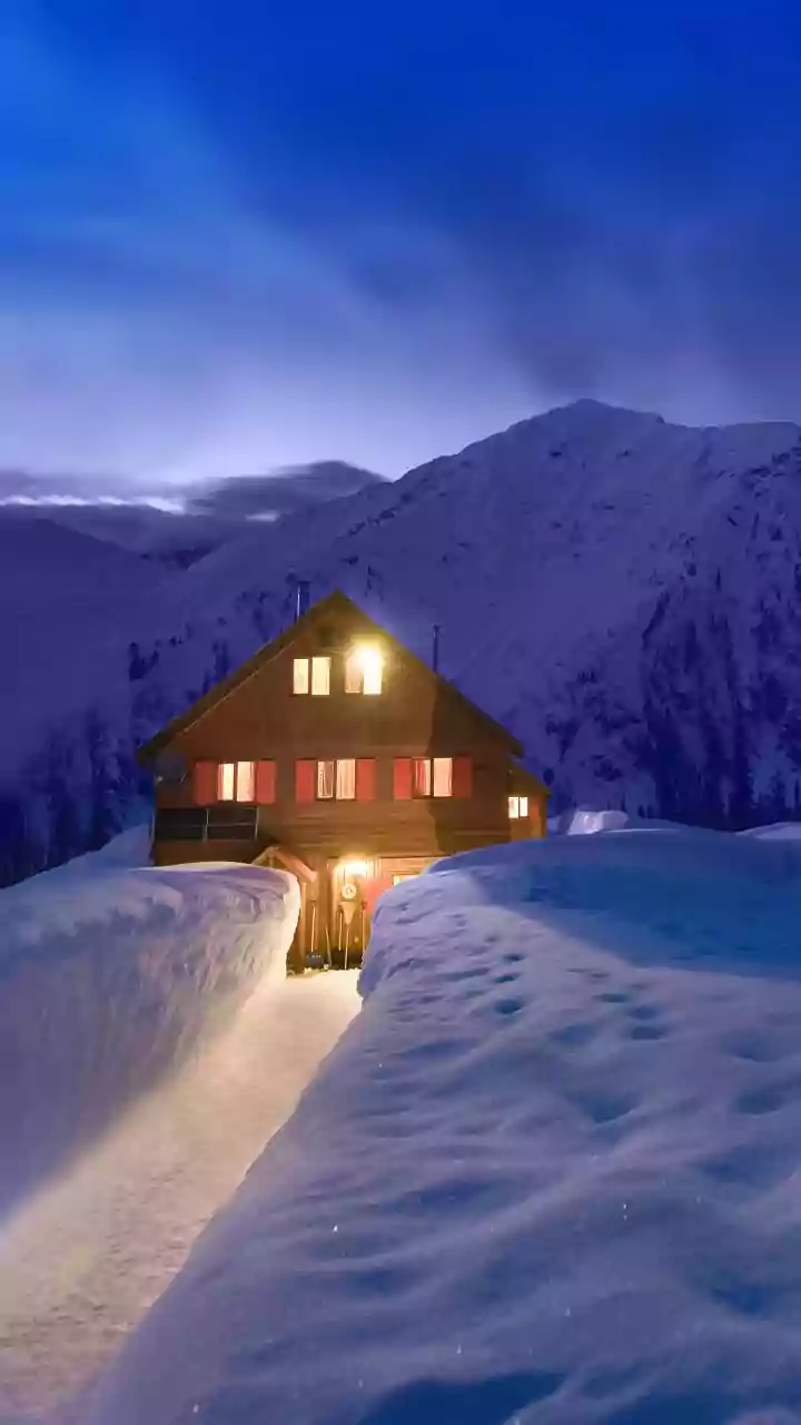 Blast in Switzerland: At least 40 killed, several injured in huge explosion at ski resort bar