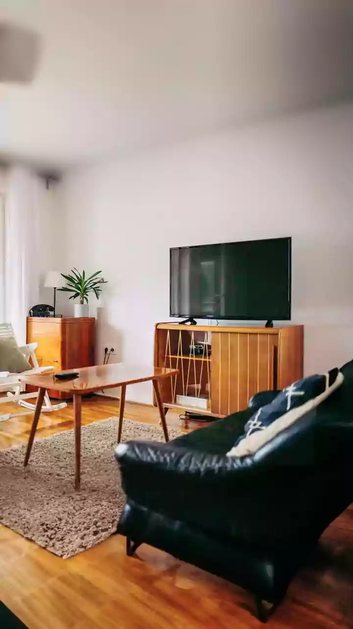How To Choose Furniture Rental Options That Fit Metro Flat Relocation Budgets