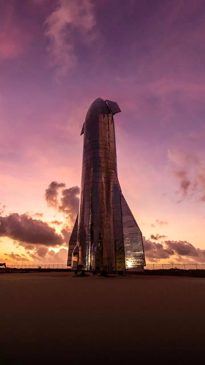 SpaceX calls Starship re-entry best after upright Indian Ocean landing