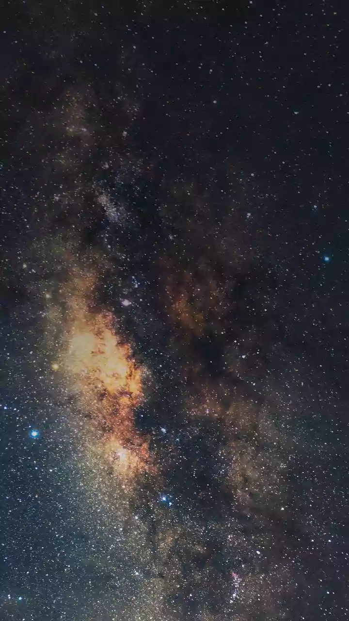 Dark matter could explain Milky Way's mysterious gamma-ray glow