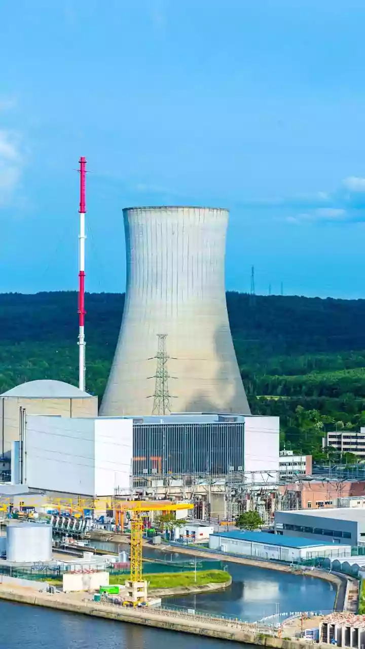 Trump orders Pentagon to resume nuclear testing; cites Russia, China