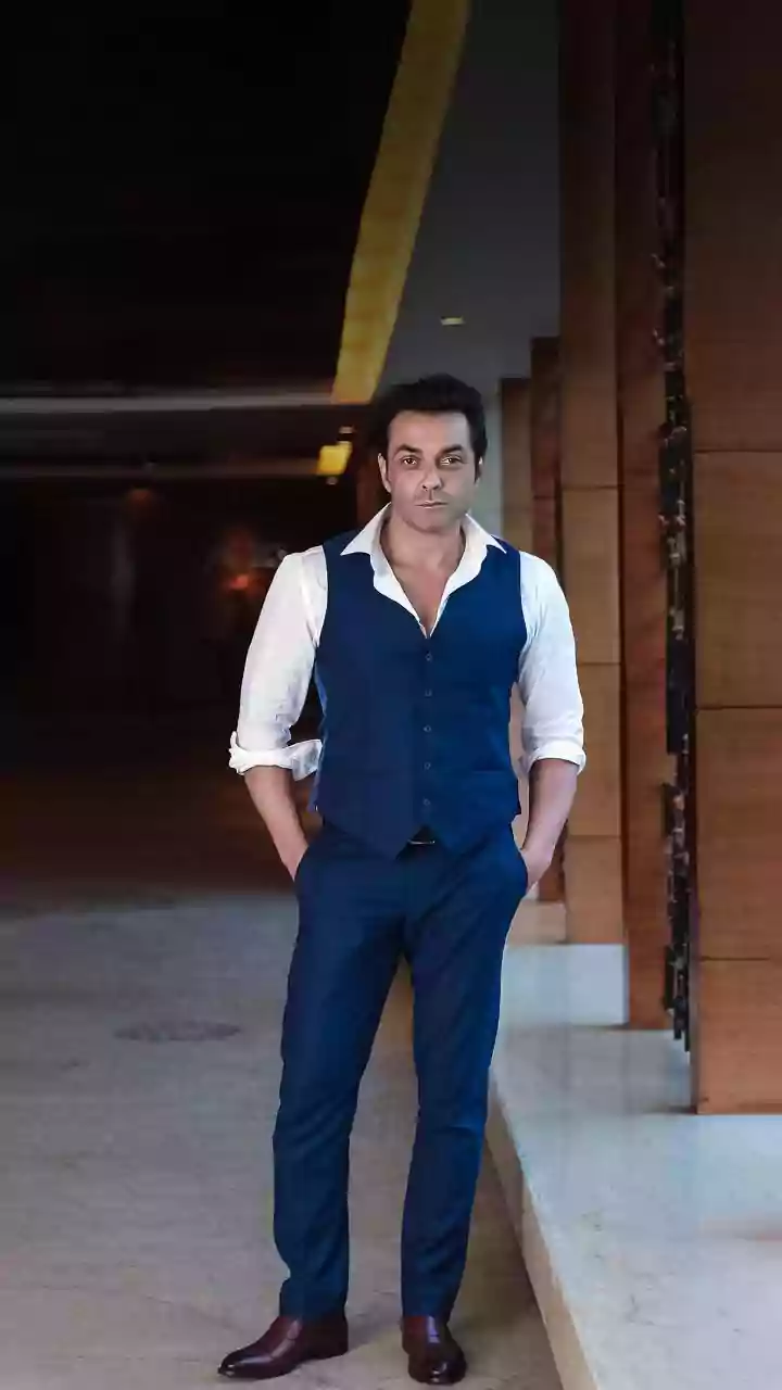 Dharmendra's 5 Simple Habits That Kept Him Healthy In His 80s, Physiotherapist Reveals