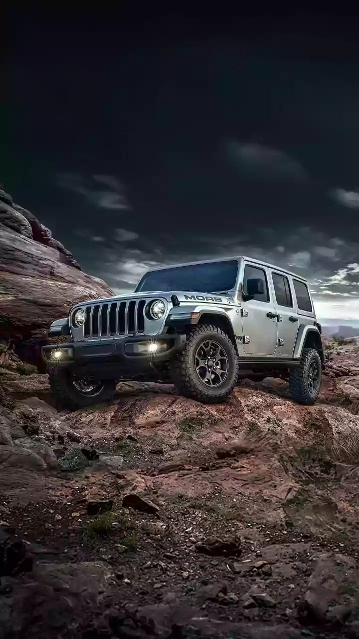 Limited-run Jeep Wrangler goes official with a V8 engine