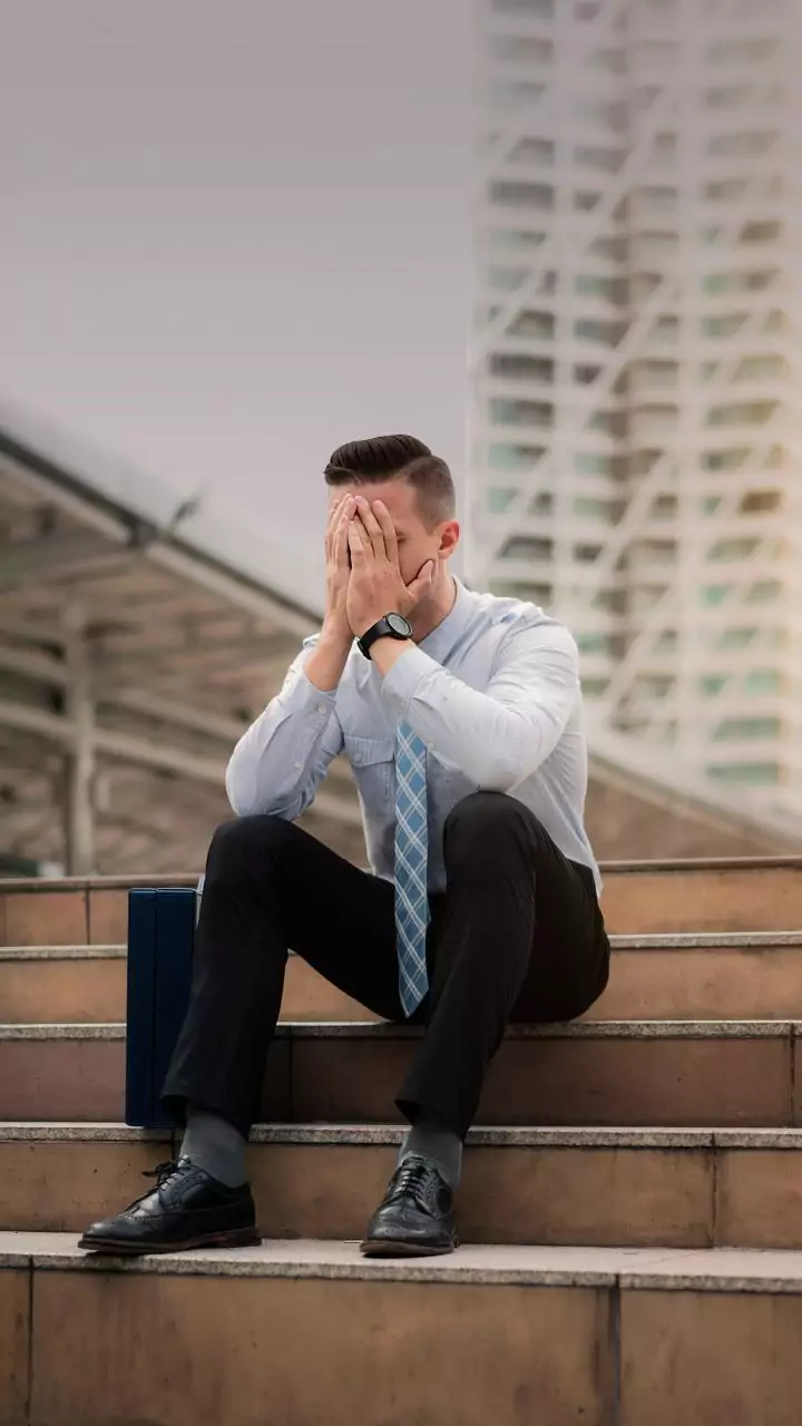 Unemployment rate falls to 7-month low of 4.7 pc in November