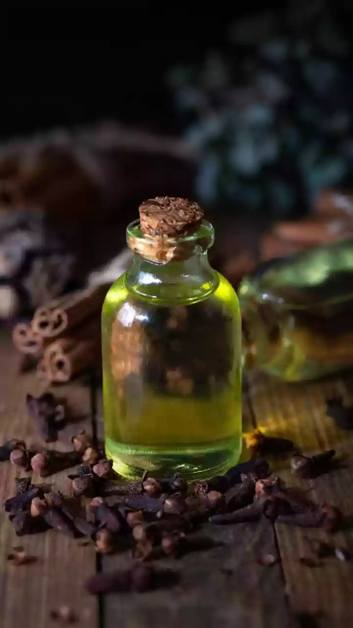 Tired Of Alcoholic Mouthwashes? DIY This Clove Mouthwash At Home | See Video