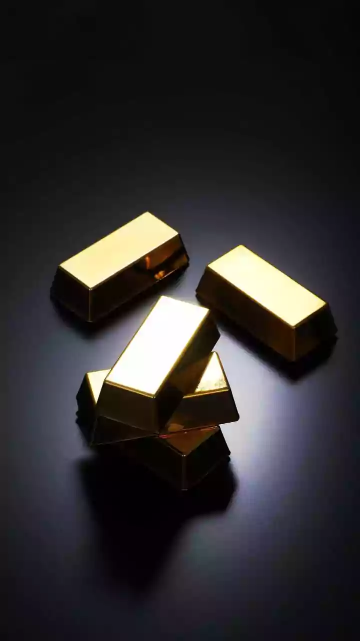 Inflation-Beating Investments: Gold, Real Estate, and Equity Funds Compared