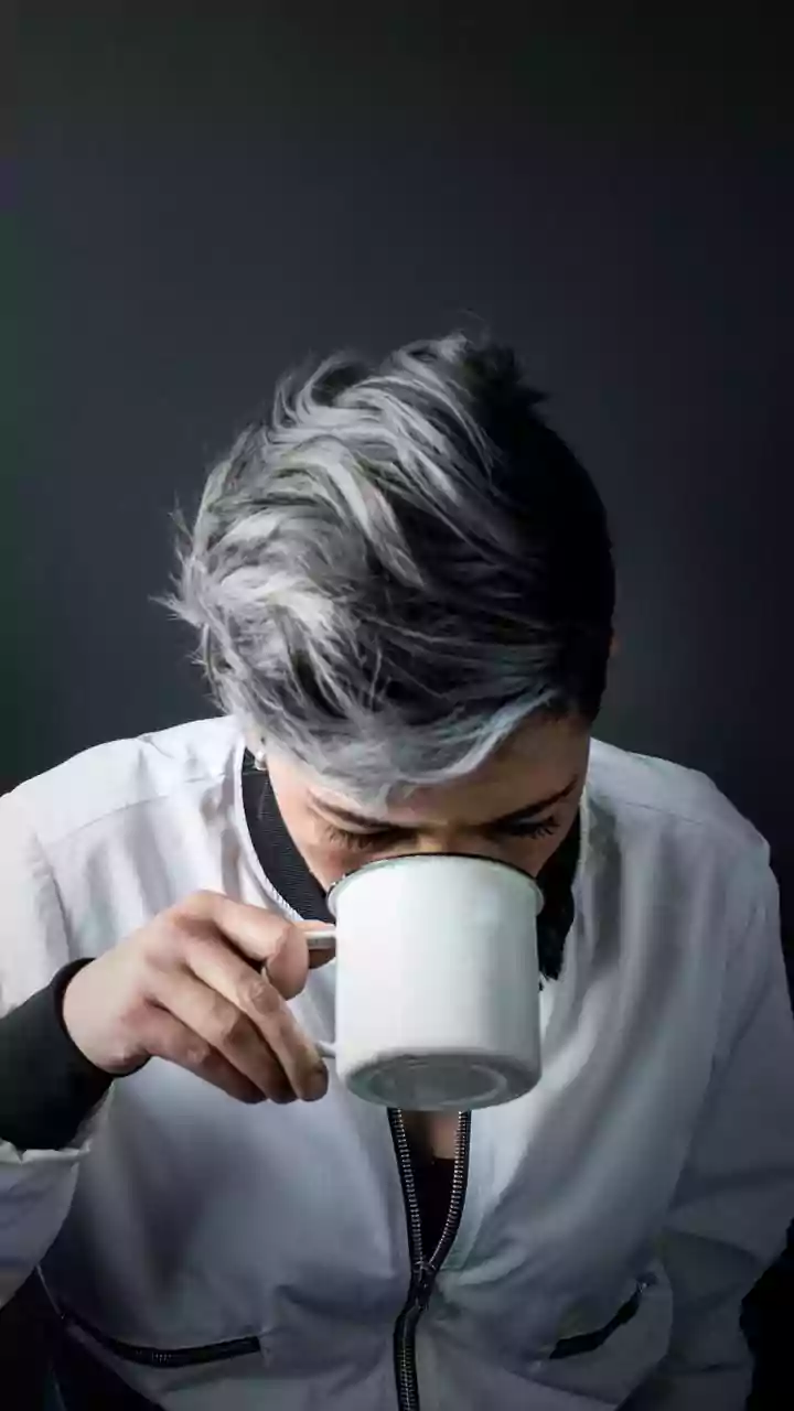 Premature Graying: Could It Shield You From Skin Cancer?