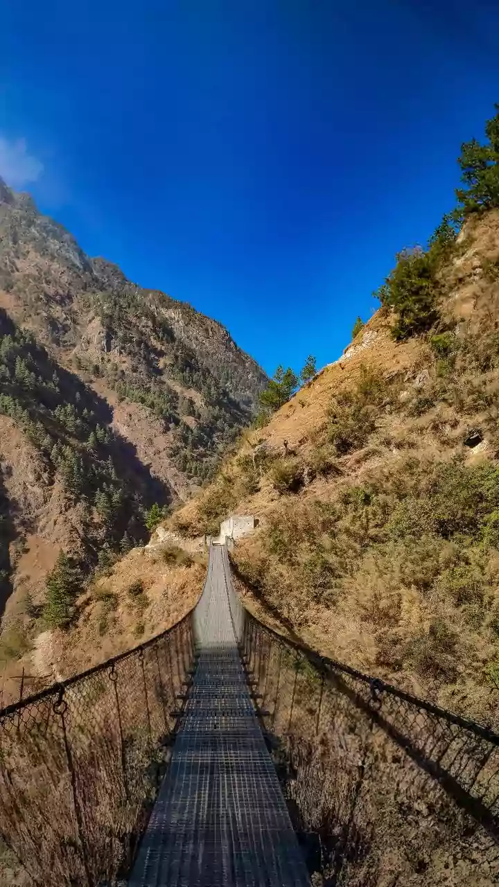 Khandu reviews plan to develop Chakzam Bridge as heritage tourism hub