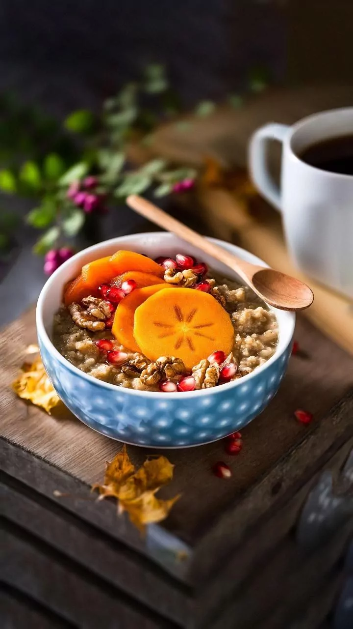Persimmon Superfood Bowls Take Over Healthy Breakfast Menus