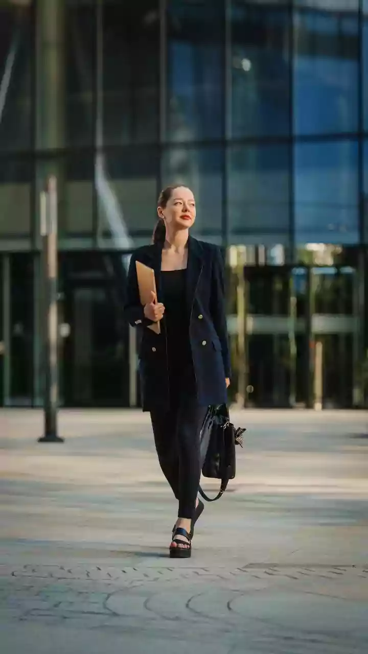 Walking Breaks May Be A Practical Way To Recharge During Long Office Shifts