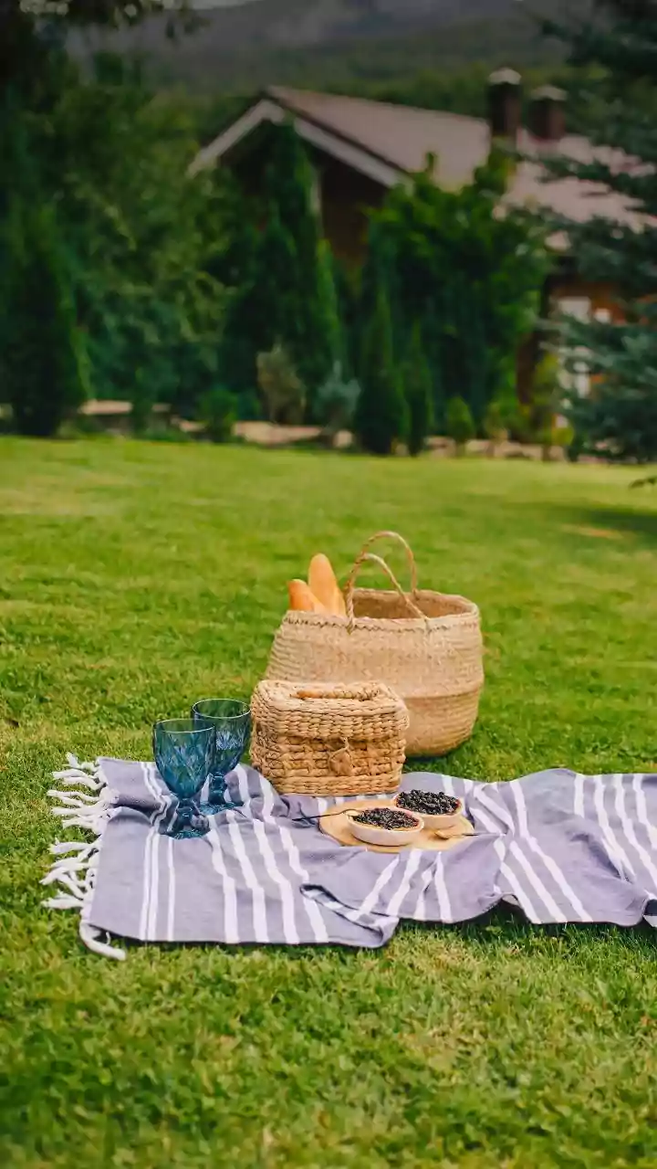 Hay Bale Seating: 5 Ideas for Your Garden Wedding