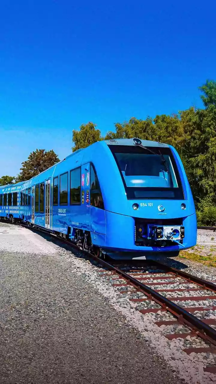 Revolutionizing Rail: DEMU Trains Embrace LNG for a Greener Future