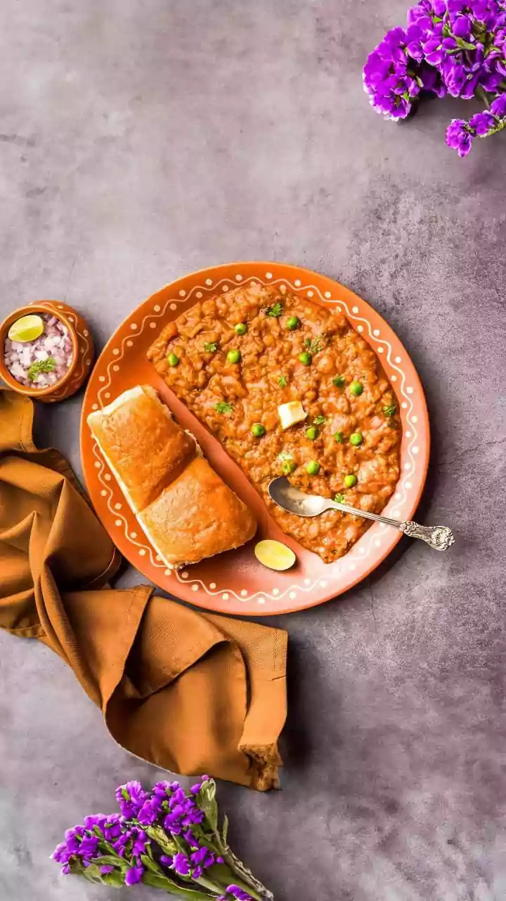 Winter's Warmth: India's Must-Try Street Food Delights