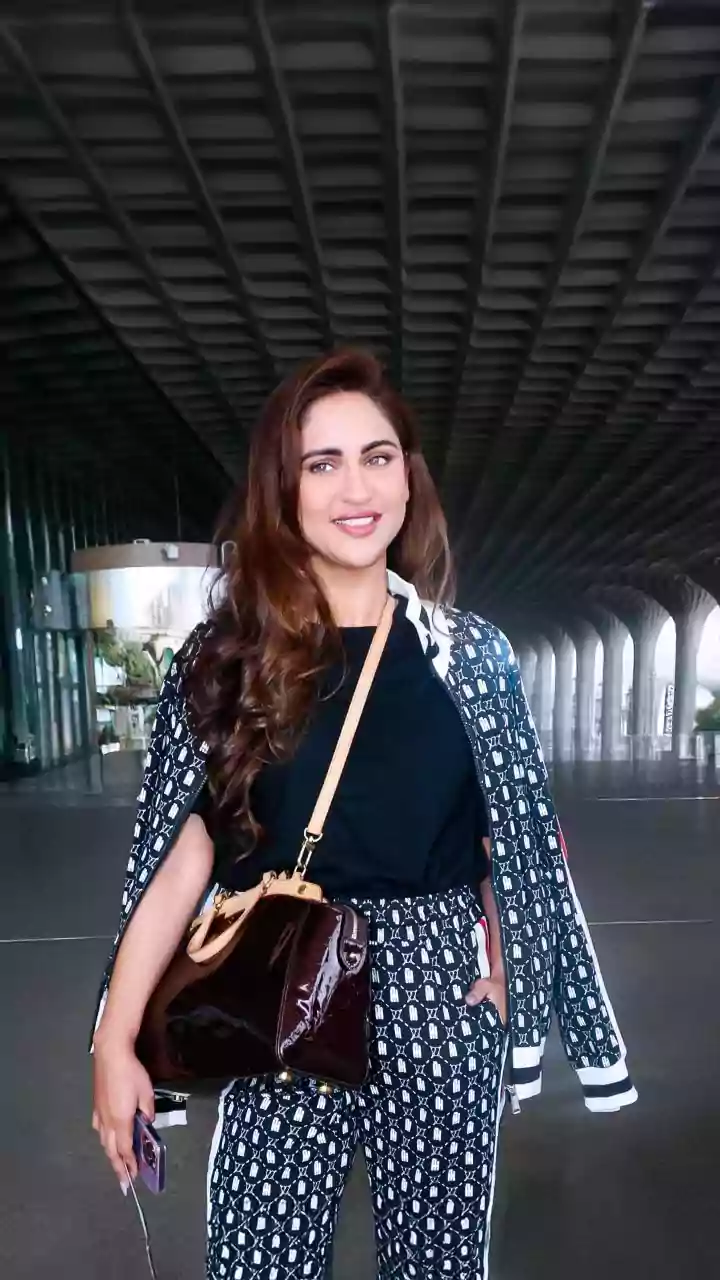 Krystle Dsouza REACTS To Replacing Tamannaah Bhatia In Dhurandhar Song Shararat: 'It Was Meant For Me'