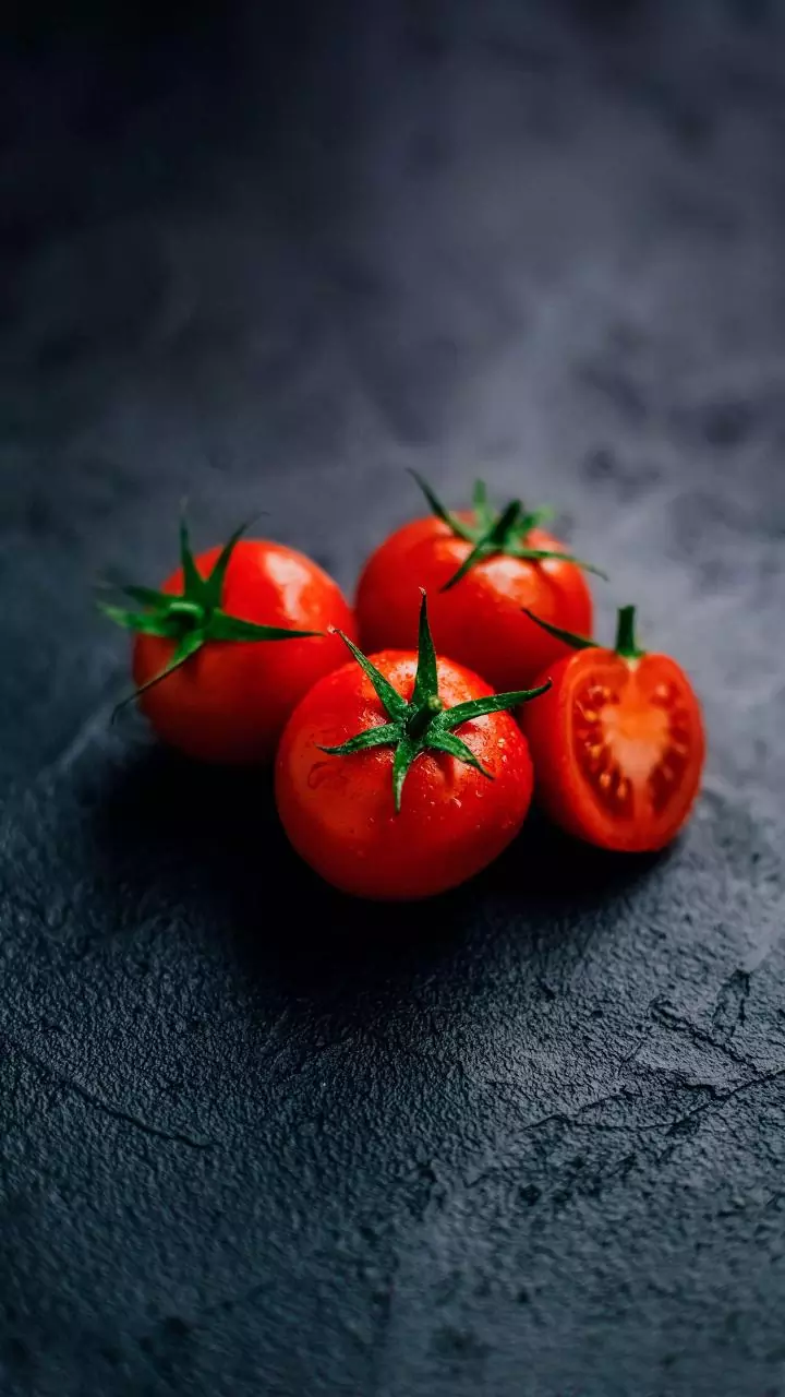 Pare de colocar o tomate na geladeira: saiba onde guardar para conservar o sabor