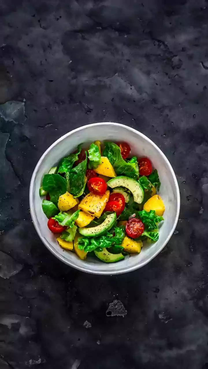 Heavy meals slow you down—light food keeps energy steady in long voting queues