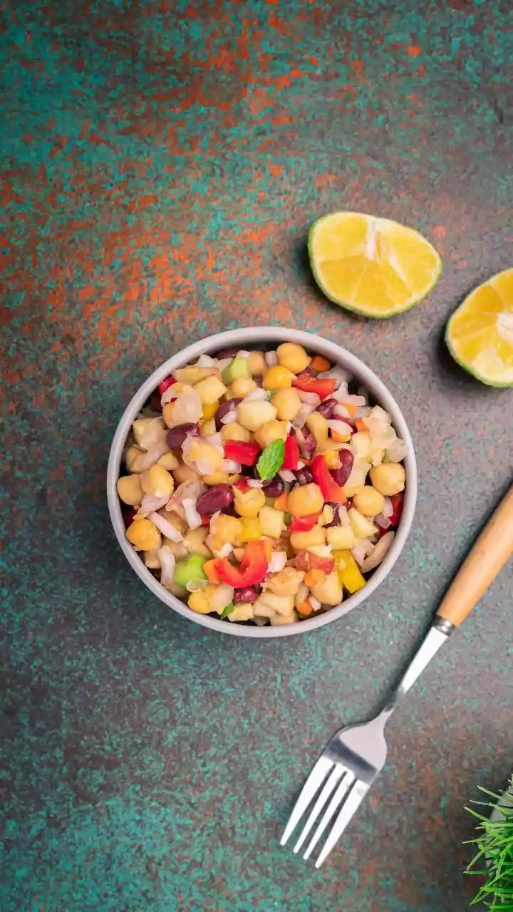A Fresh Chickpea and Artichoke Salad for Lunch: Chickpeas And Artichokes
