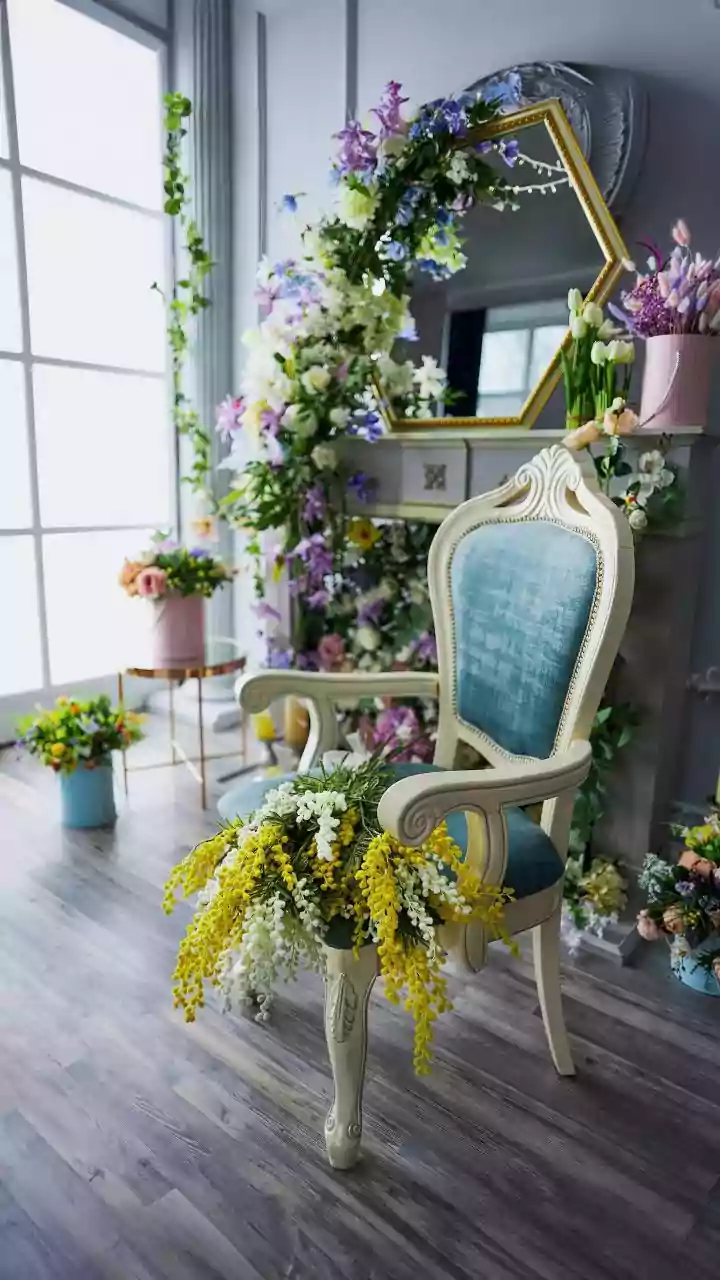 From Geometric Prints To Florals: Vintage Decor Options