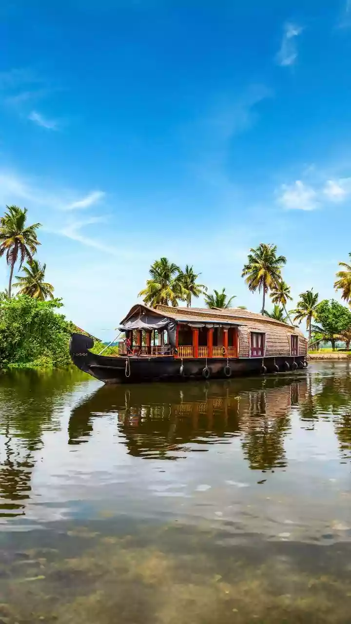 Criticising communalism not targeting of any community, says Kerala CM