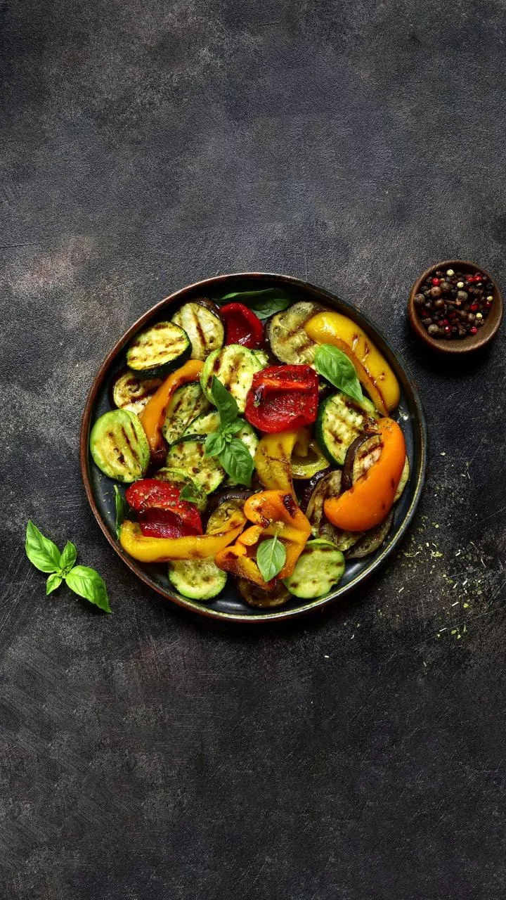 Elevate Your Veggies: Mastering the Art of Herb-Roasted Vegetable Pairings