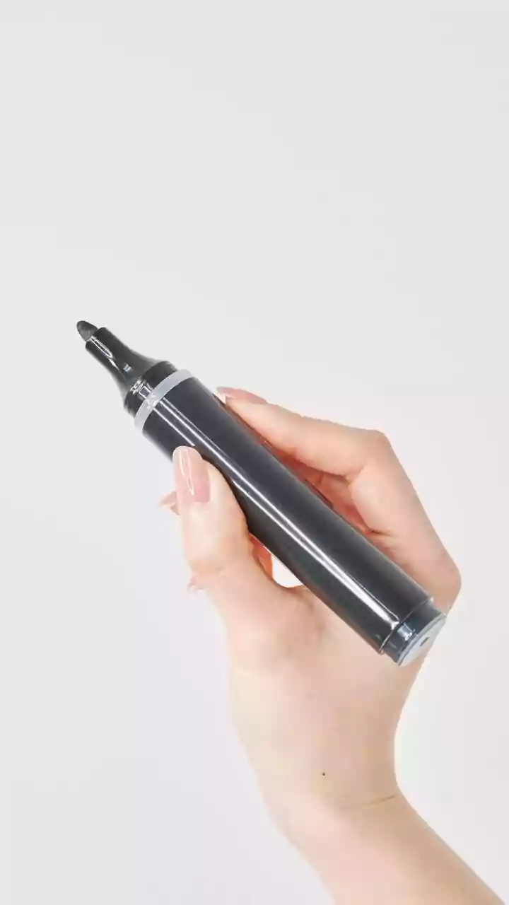 Unveiling the Secrets of Flawless Eyeliner Application