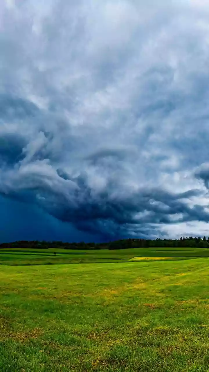 Early Monsoon Cloud Covers Paint Indian Plains Beautifully Green