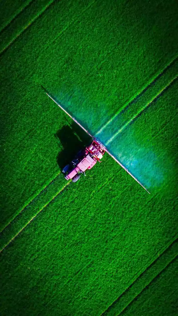 AI's Agricultural Revolution: Smart Tech Boosting Farmer Yields and Efficiency