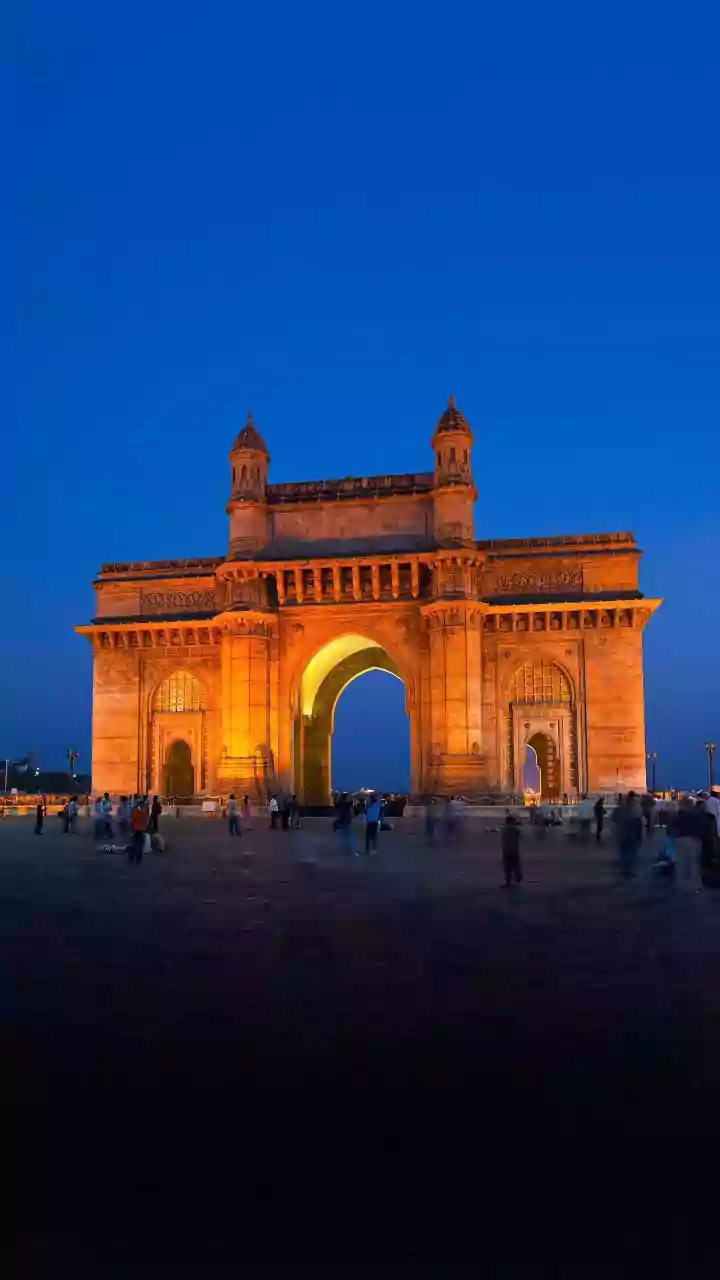 'Batenge Toh Katenge'? Thackerays Have a New Warning for BJP Ahead of BMC Elections