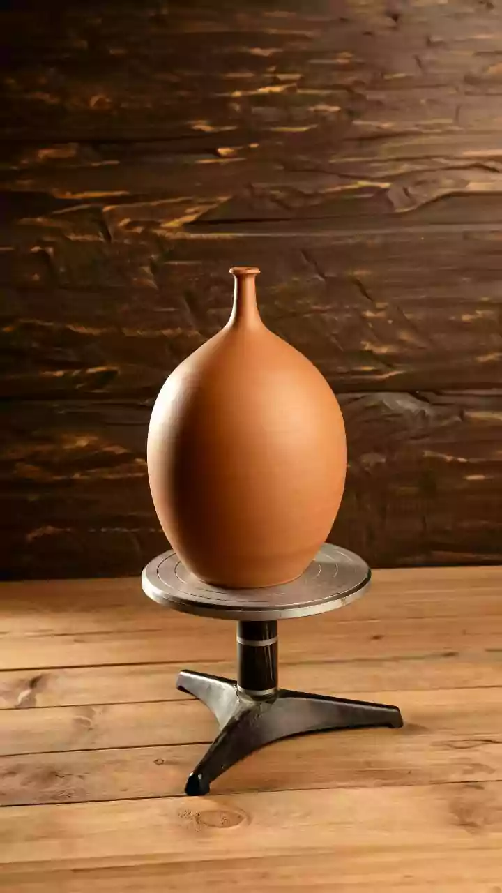 Yoruba Crown Pottery: A Tapestry of Tradition, Symbolism, and Enduring Art