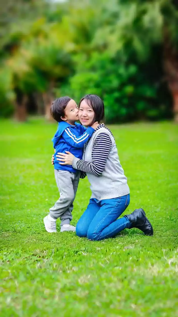 When a Child Asks, 'Does My Mom Love Me?' A Heartbreaking Glimpse into Early Emotional Needs