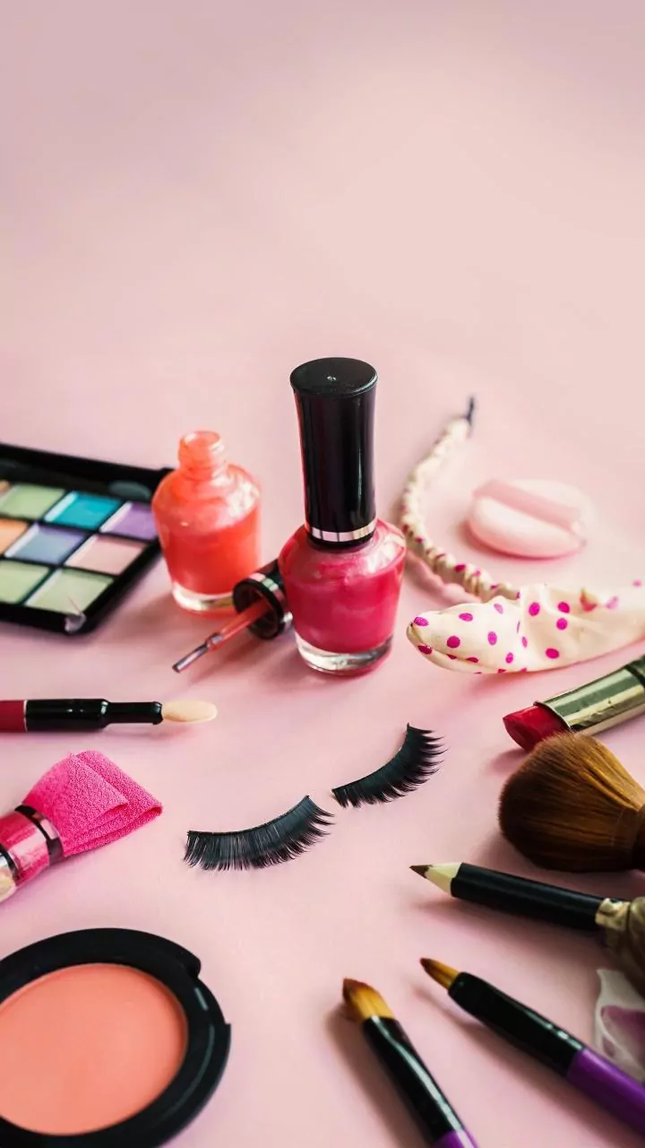 Why Detailed Nails Are Pairing Naturally With Minimal Makeup And Glowing Skin