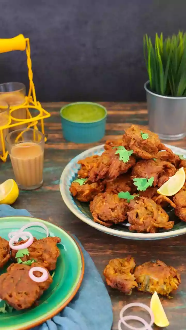 Methi Pakoras Make Rainy Evenings Feel Healthier-ish
