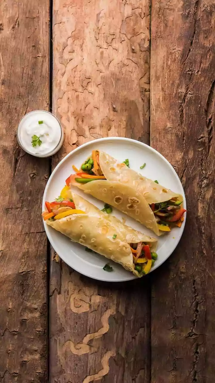 How To Keep Homemade Veg Wraps Crisp Without Making The Bread Or Roti Soggy