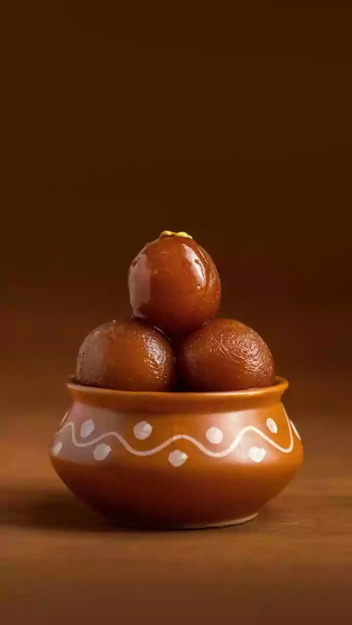 The 'Cromun' Controversy: Indian Gulab Jamun Meets Croissant, Sparking Online Fury