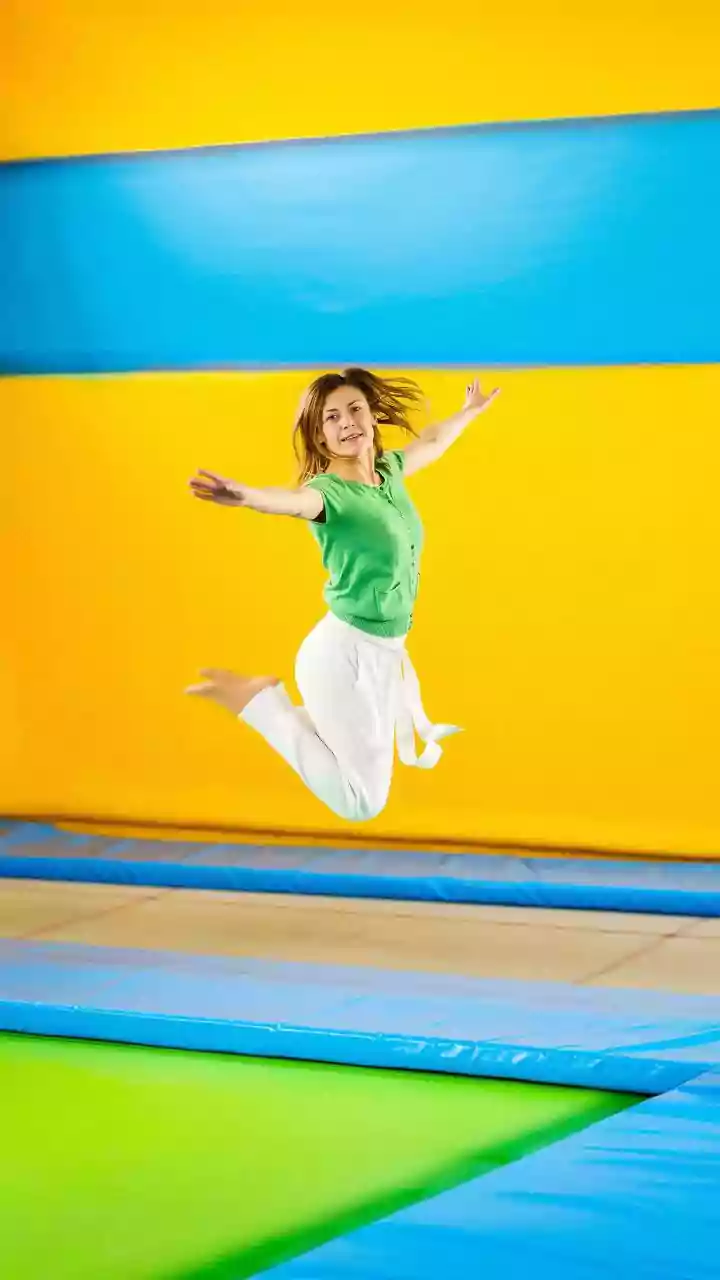 Trampoline workouts vs hiking: Which burns more calories?
