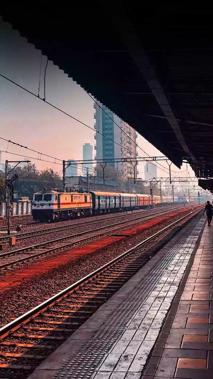 How To Prevent Theft Of Tech Gear And Backpacks On Trains